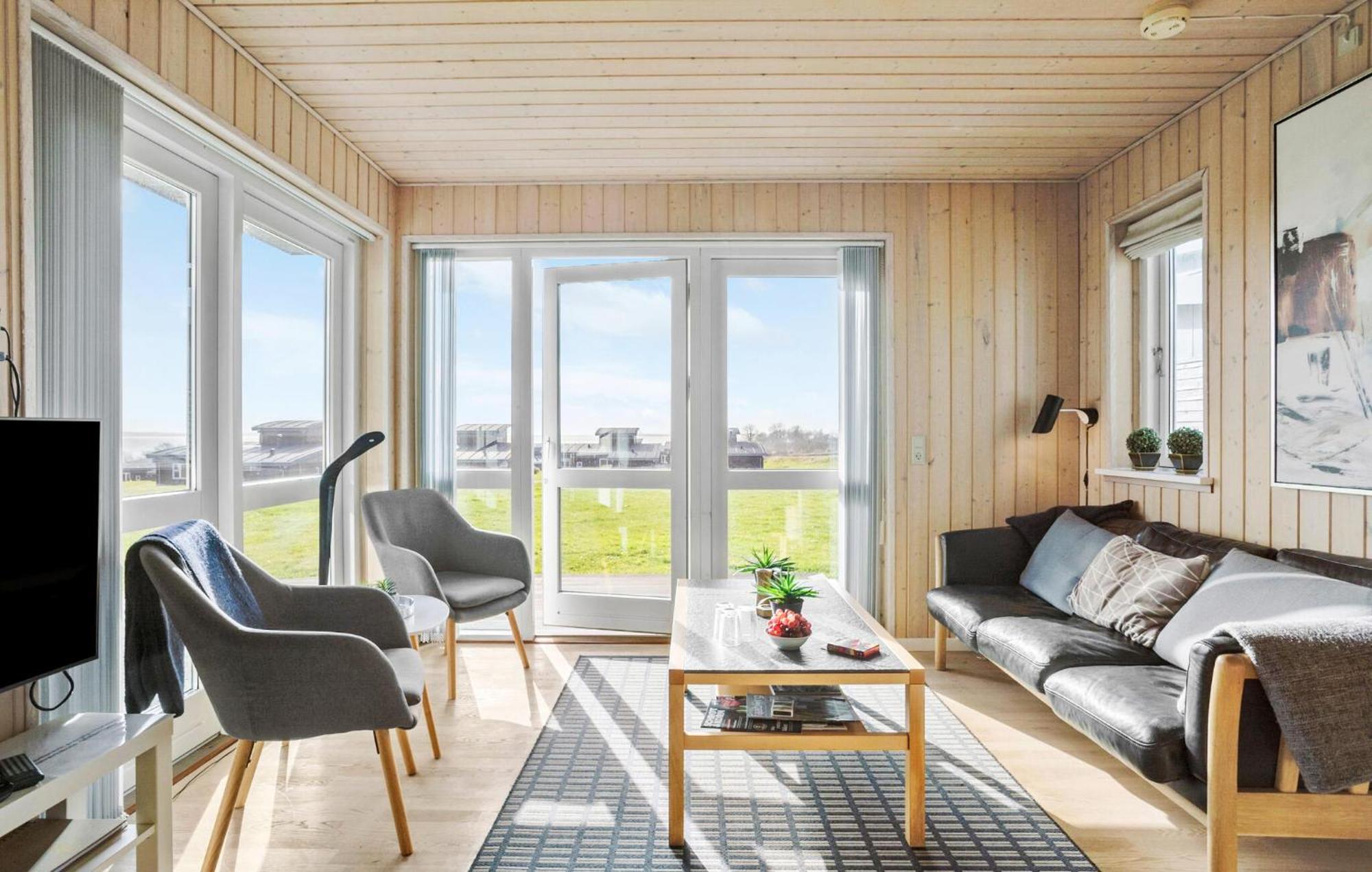 4 Bedroom Nice Home In Fåborg Exteriér fotografie